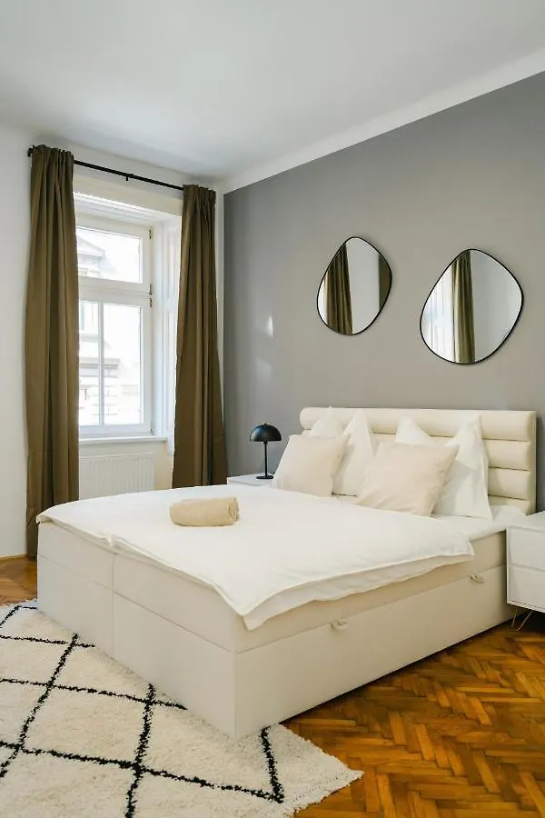 Cozy Apt Perfect For 4-6 Tv Metro Self-Checkin Vienna Apartment
