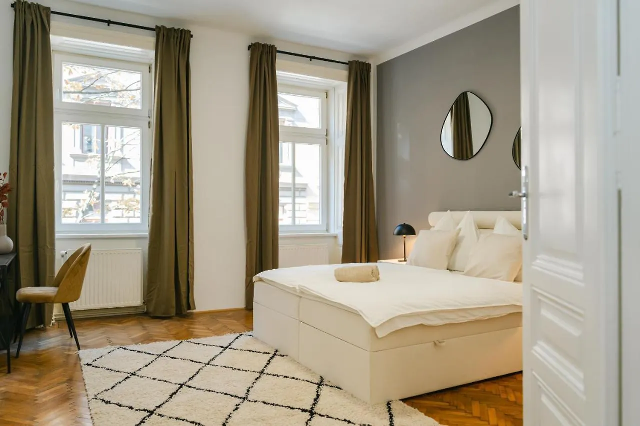 Cozy Apt Perfect For 4-6 Tv Metro Self-Checkin Vienna