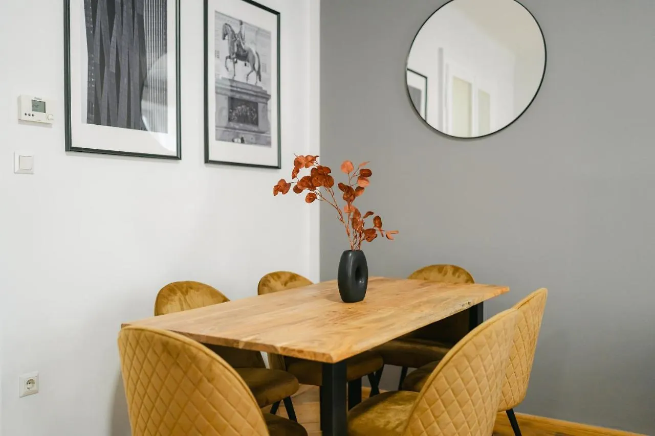 Cozy Apt Perfect For 4-6 Tv Metro Self-Checkin Vienna Apartment